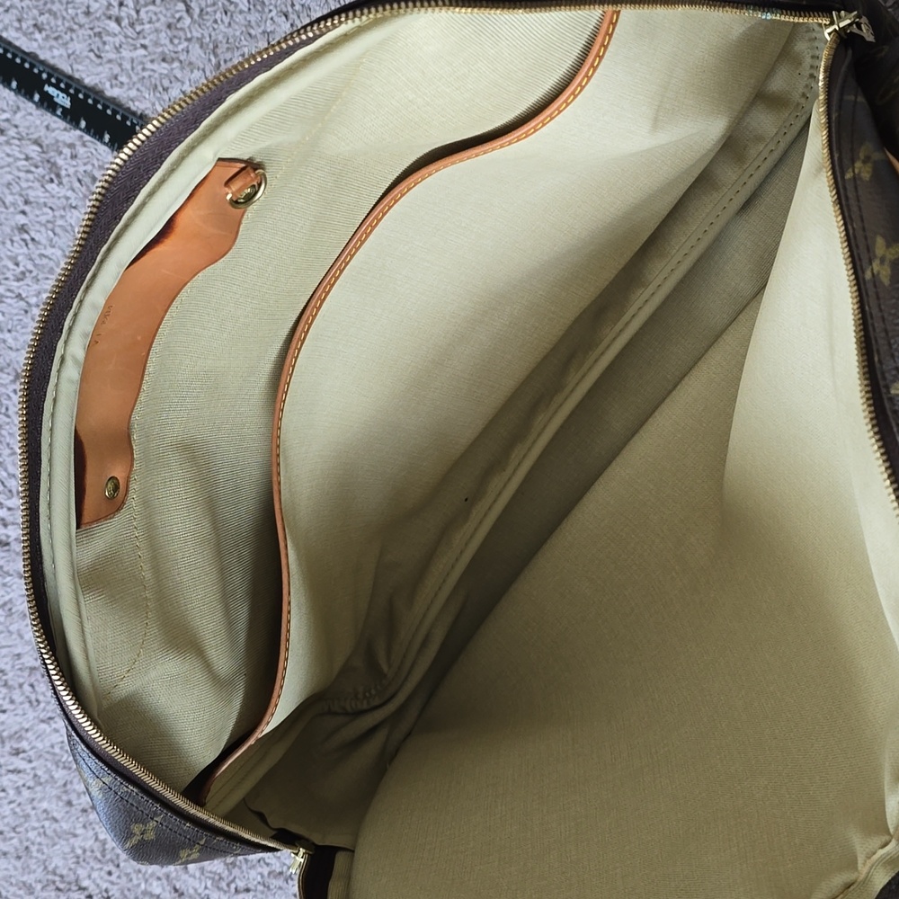 Louis Vuitton Alize 2 pouch travel bag **READ** - Picture 17 of 17